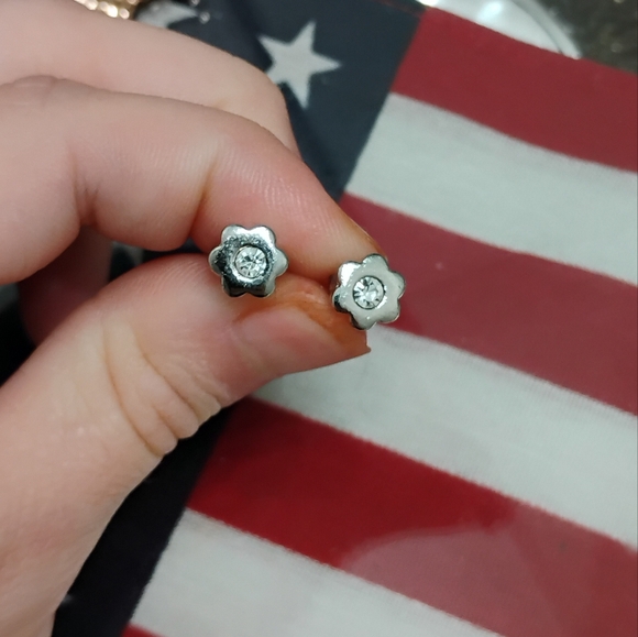 Silver Flower Stud Earrings - Picture 1 of 2